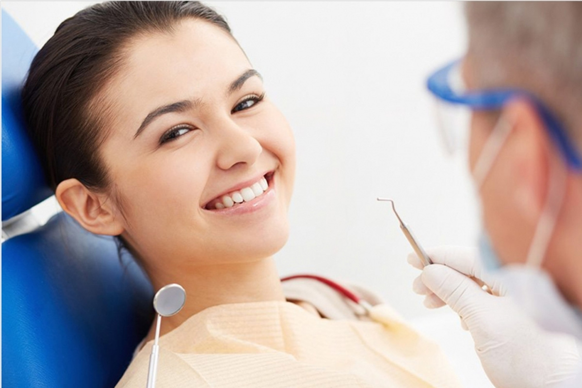 Why is it important to visit a good Dental Clinic nearby?